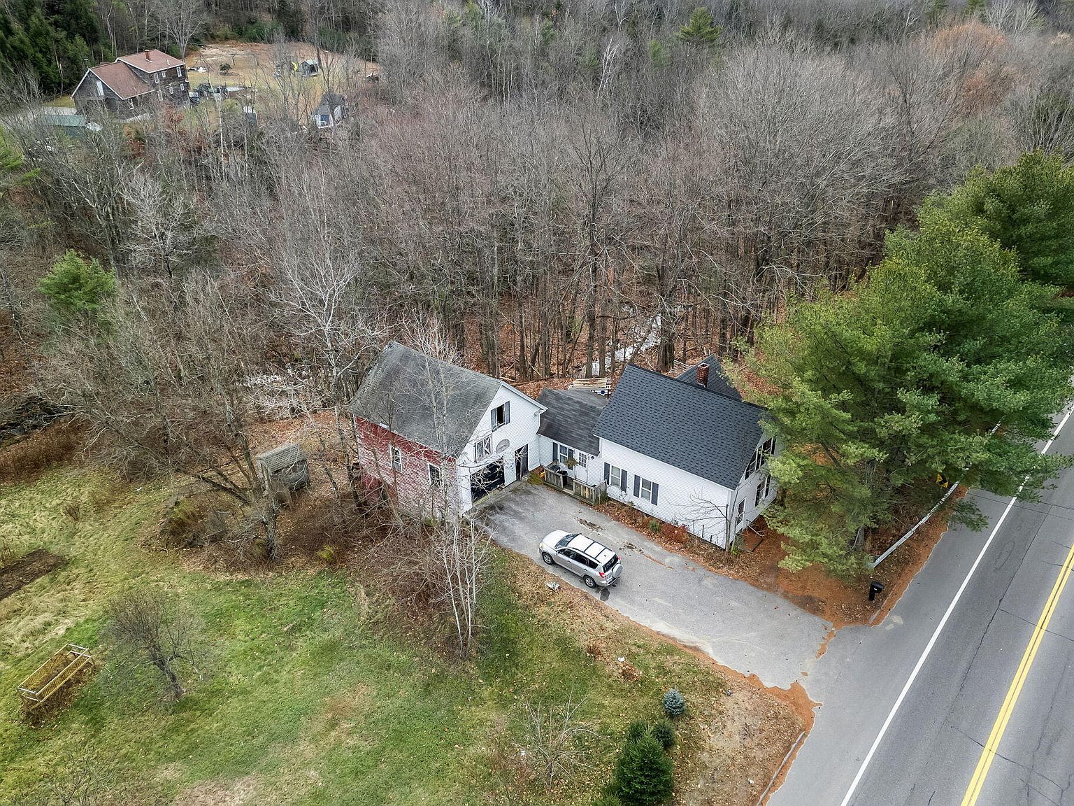 1139 Sabattus St Lewiston, ME 04240 - Thumbnail 4