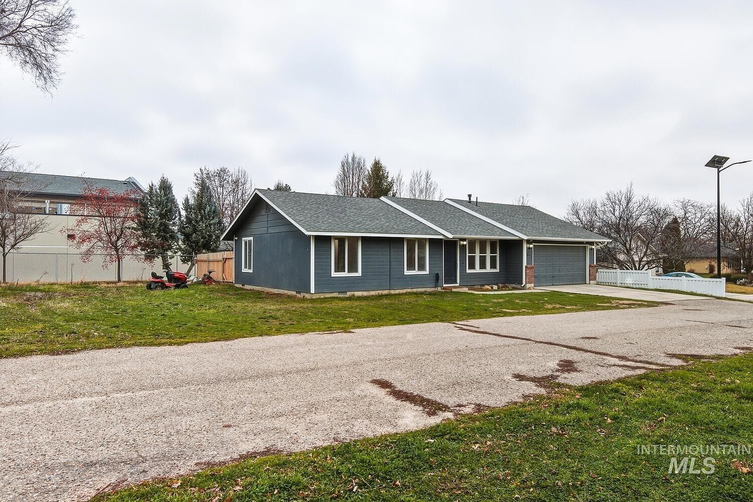 1052 NW 5th St Meridian, ID 83642 - Thumbnail 4