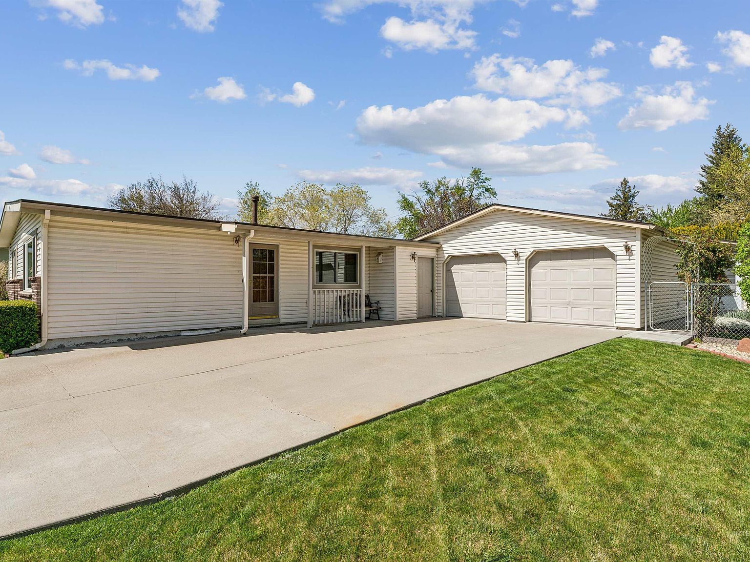 1045 E 14 N Mountain Home, ID 83647 - Thumbnail 4