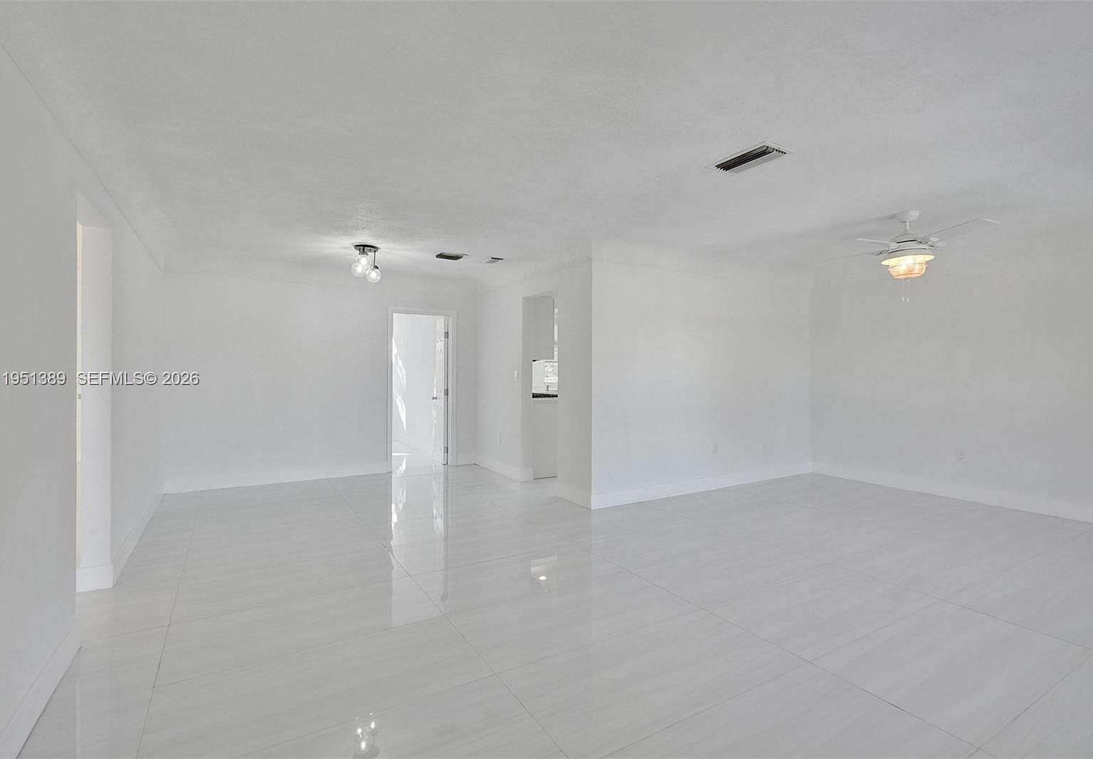 8436 Southampton Dr Miramar, FL 33025 - Thumbnail 4