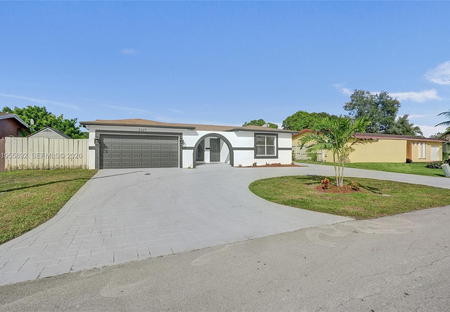 8649 W Long Acre Dr Miramar, FL 33025 - Thumbnail 4