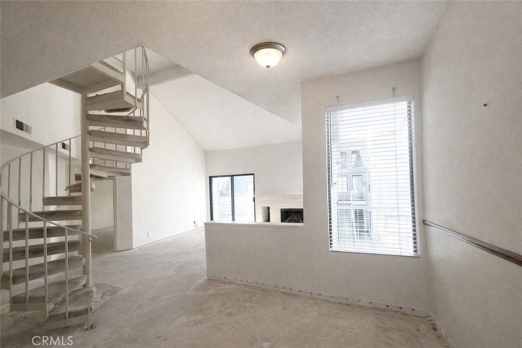 16960 Algonquin St APT 3-204 Huntington Beach, CA 92649 - Thumbnail 4