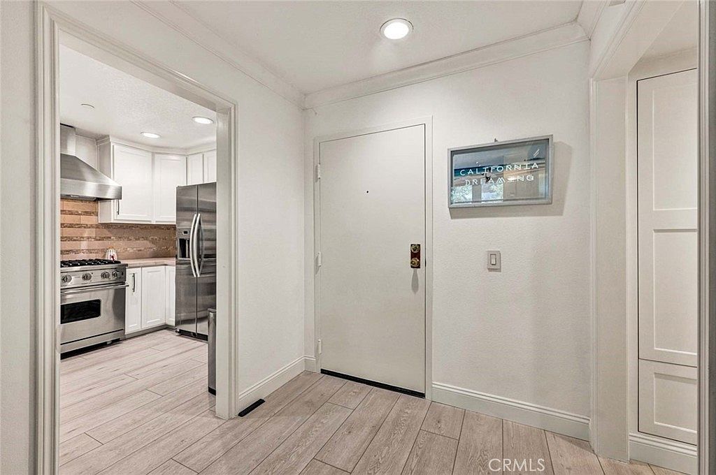 950 Cagney Ln APT 207 Newport Beach, CA 92663 - Thumbnail 4