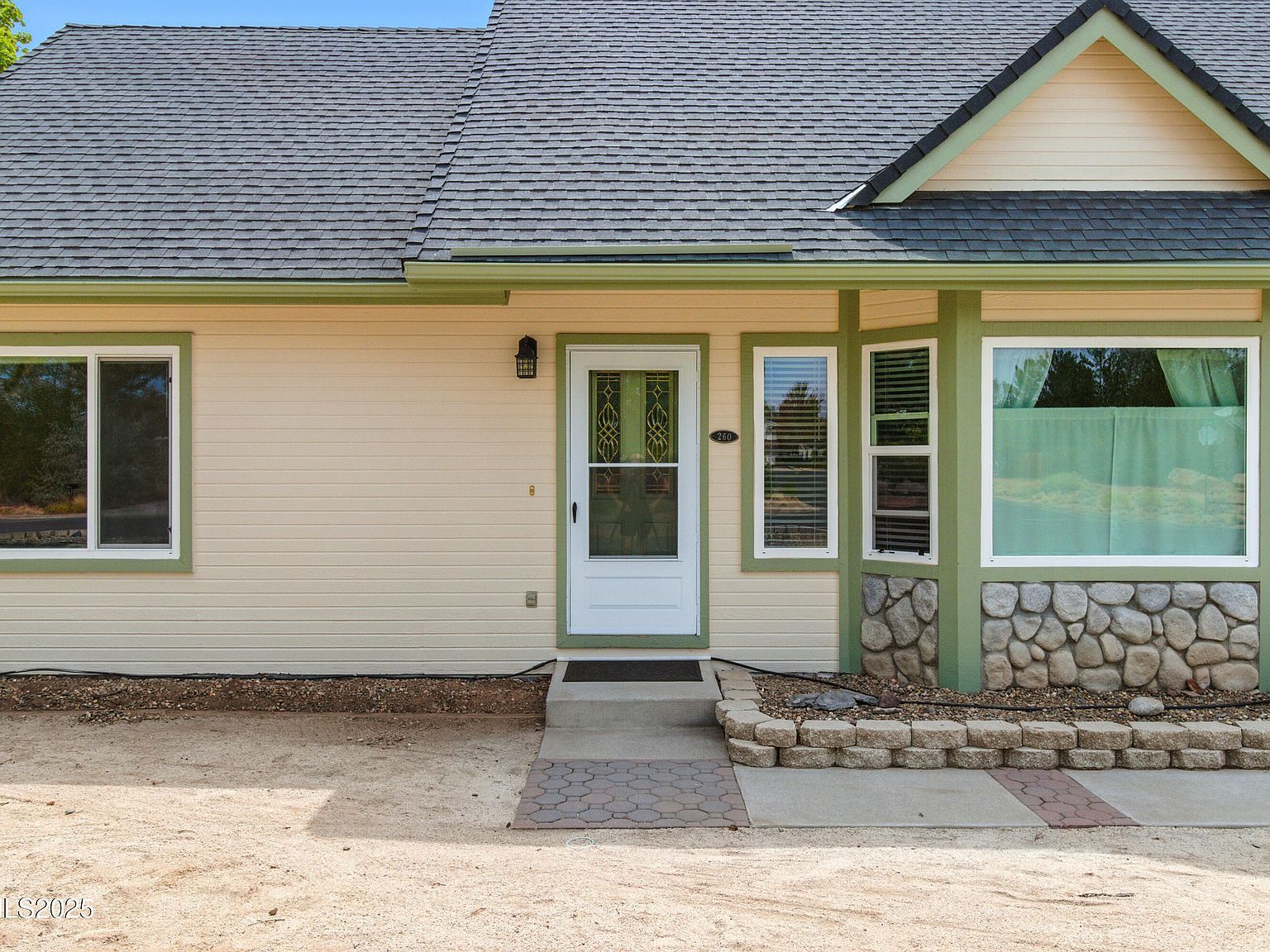 260 Virgil Dr Sparks, NV 89441 - Thumbnail 4