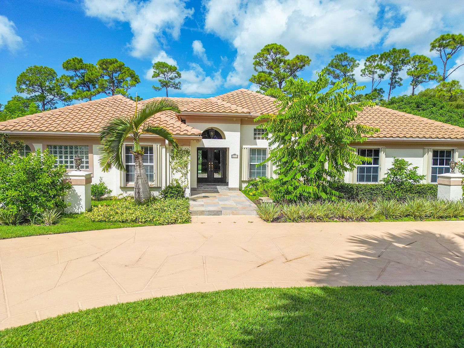 8777 Estate Dr West Palm Beach, FL 33411 - Thumbnail 4