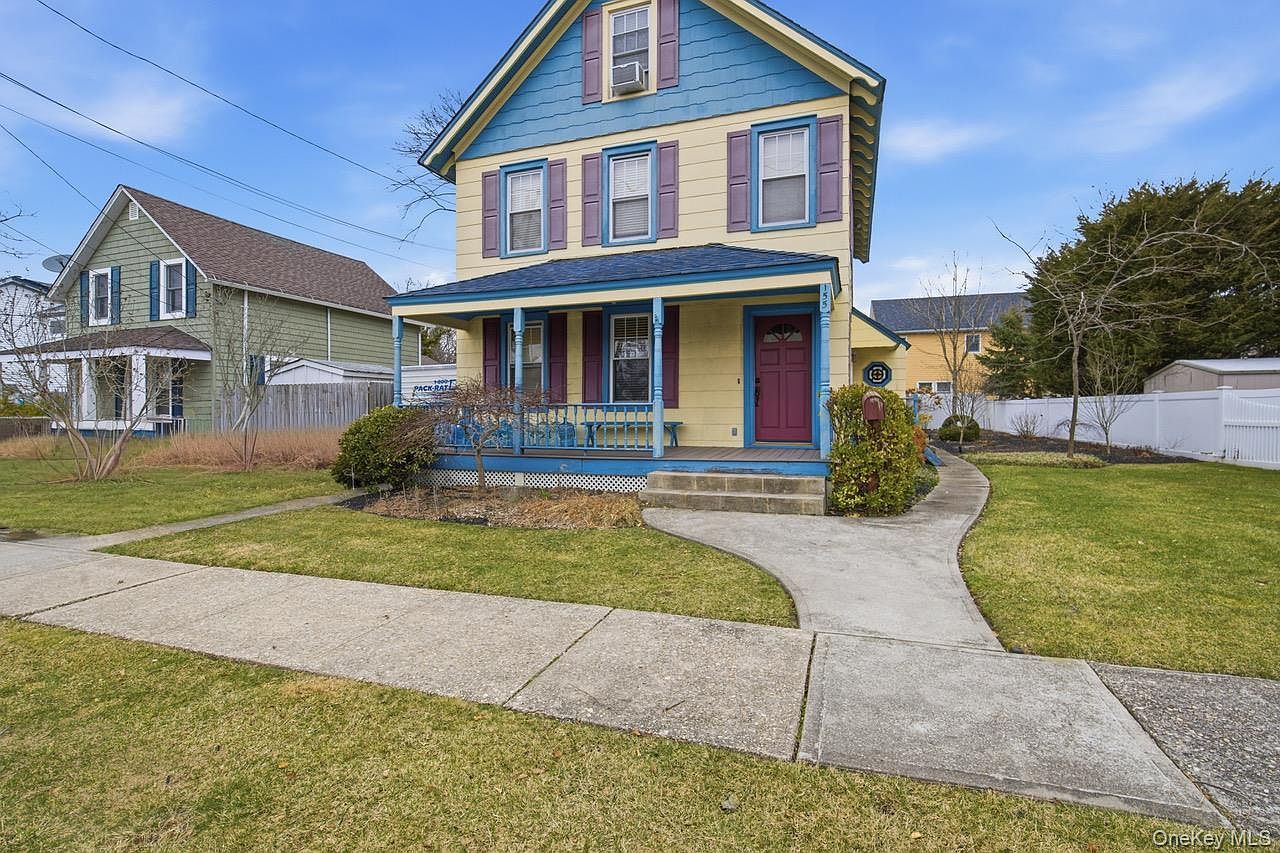 155 Smith Ave Islip, NY 11751 - Thumbnail 4