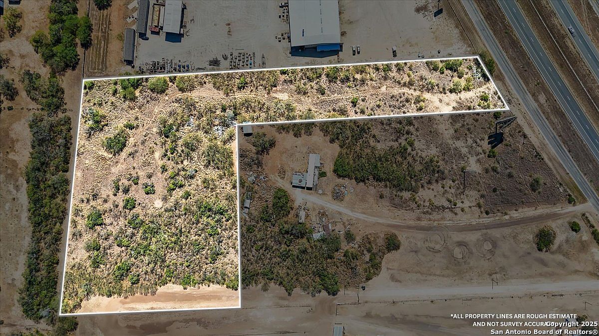 215859 Interstate Highway 37 Pleasanton, TX 78064 - Thumbnail 4