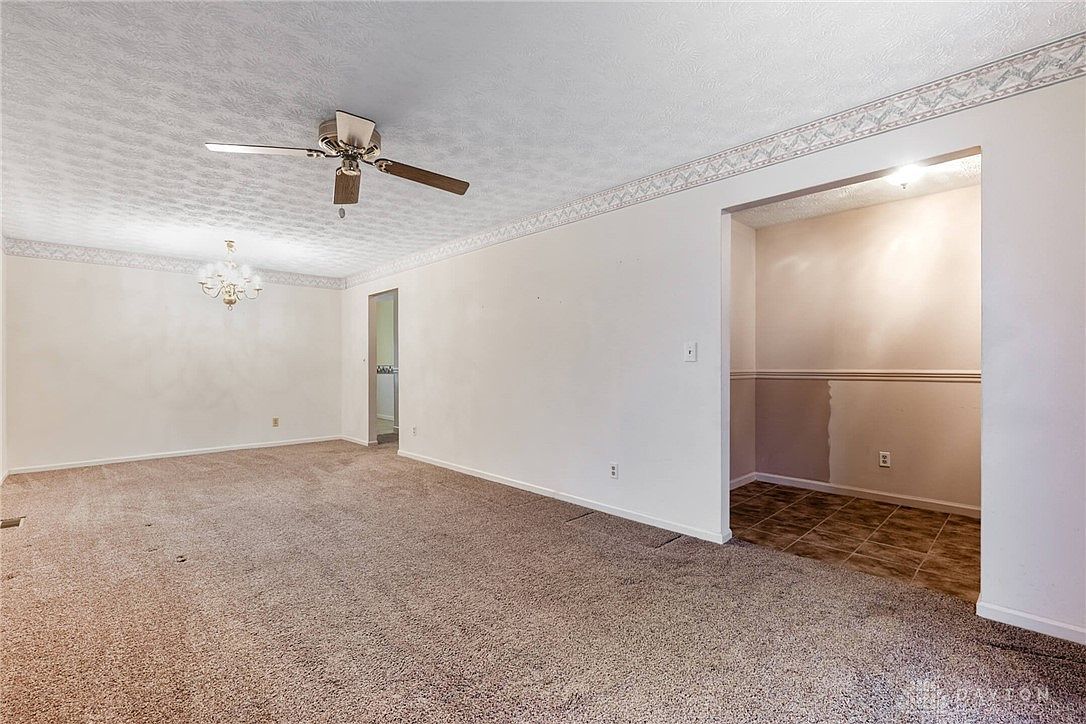 2108 Sir Lockesley Dr Miamisburg, OH 45342 - Thumbnail 4