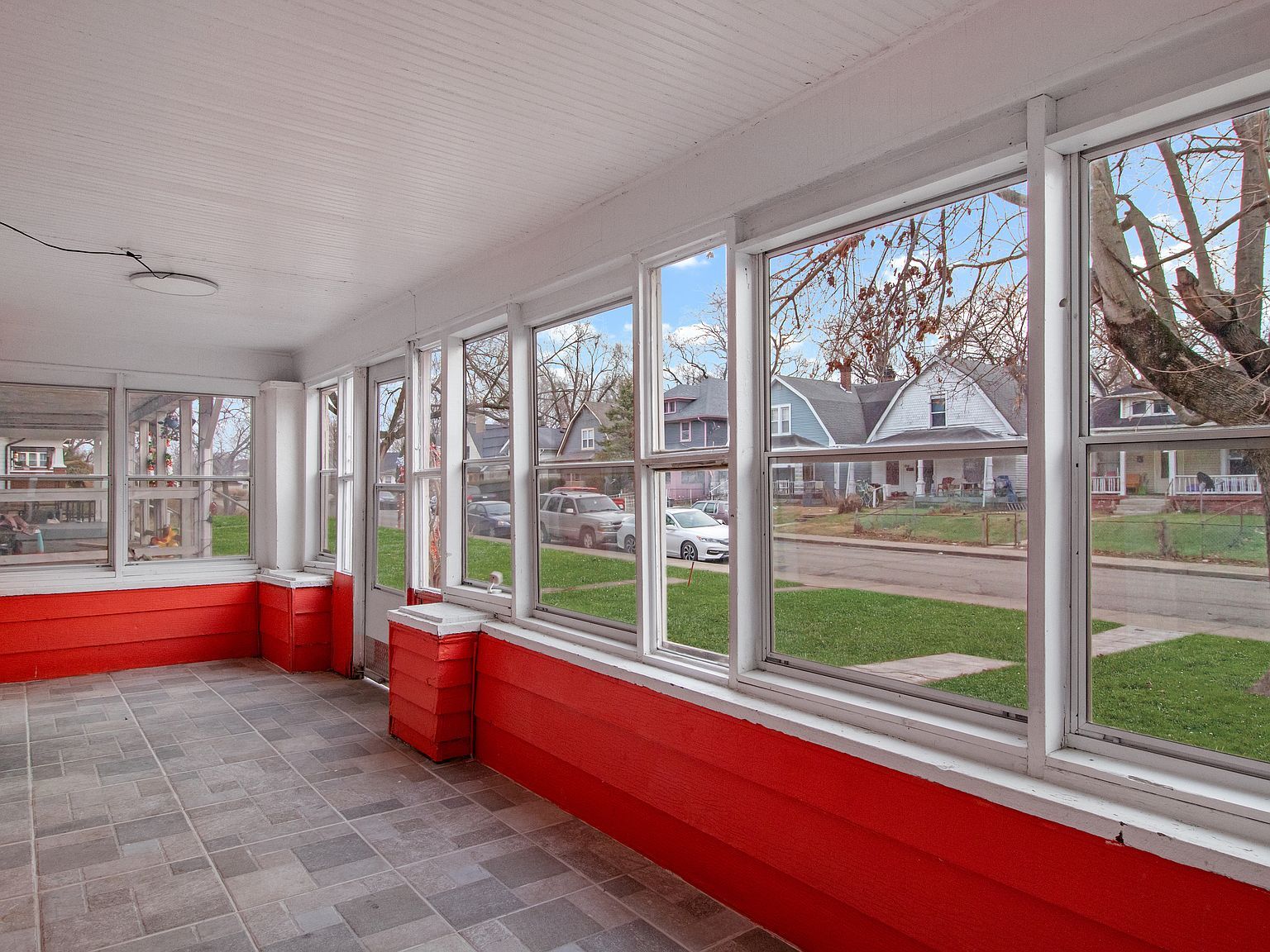 1052 W 35th St Indianapolis, IN 46208 - Thumbnail 4