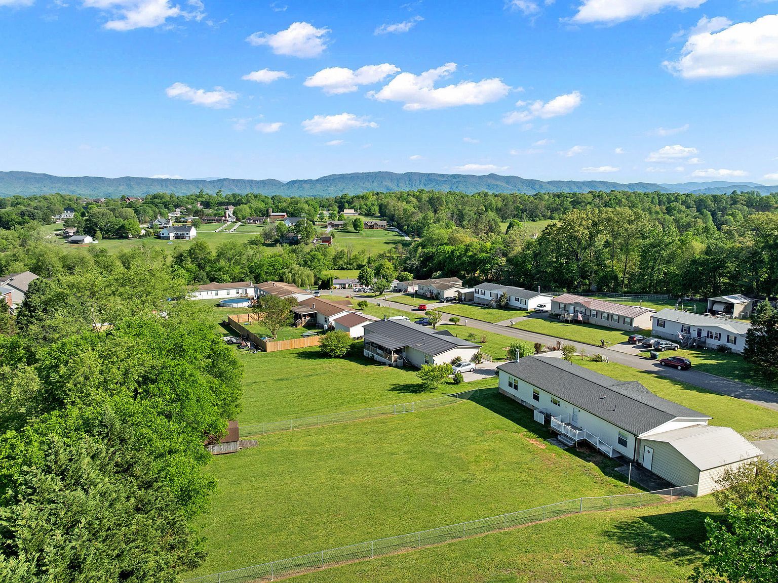 1126 Oakes Vista Ln Seymour, TN 37865 - Thumbnail 4