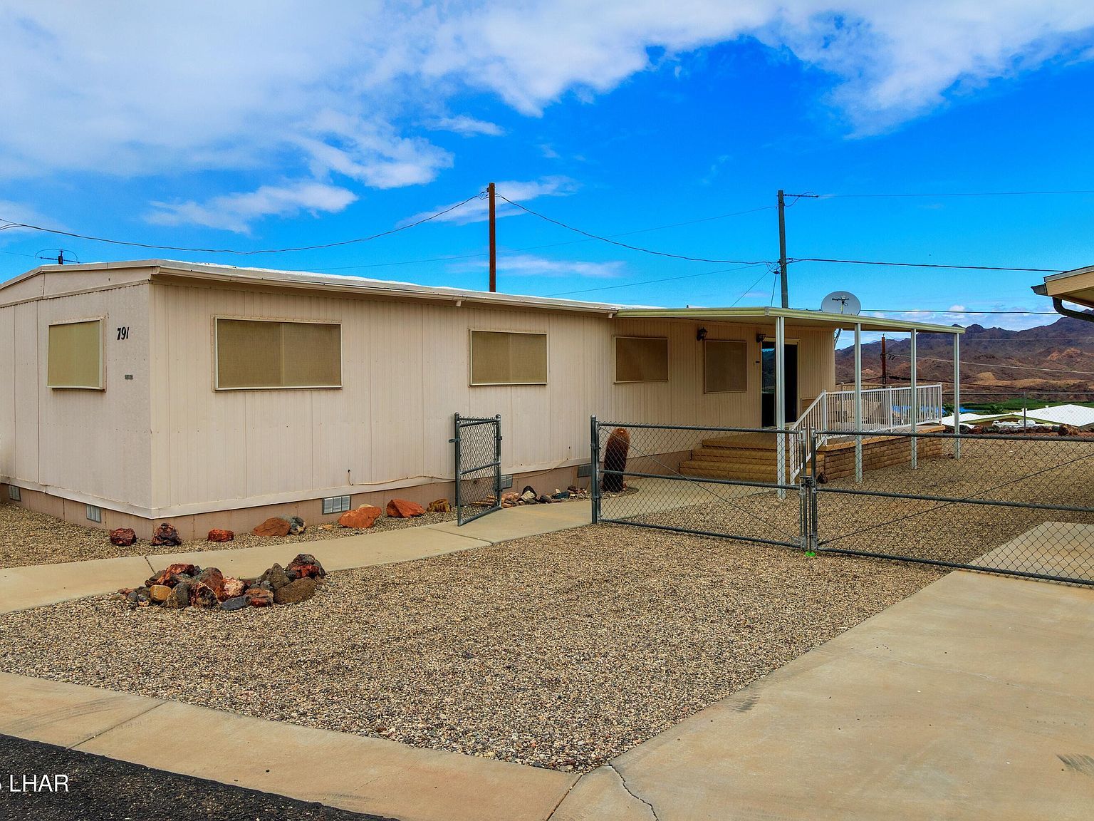 791/797 Swan Dr Parker, AZ 85344 - Thumbnail 4