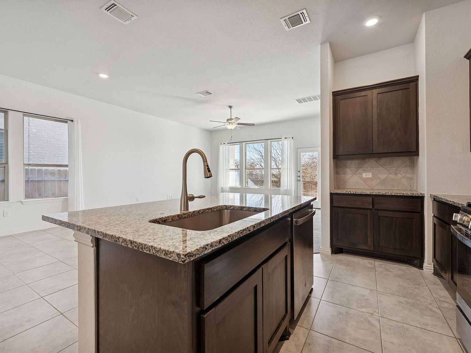 13002 Stanford Dr Austin, TX 78748 - Thumbnail 4