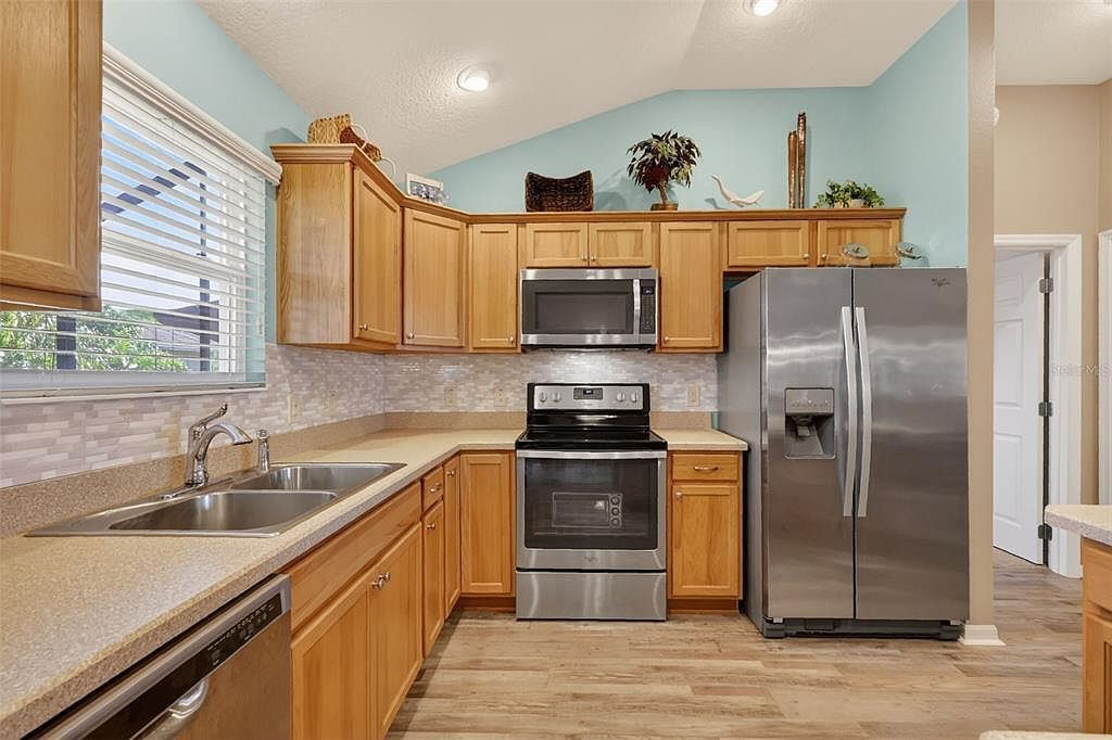 858 Wiechens Way The Villages, FL 32163 - Thumbnail 4