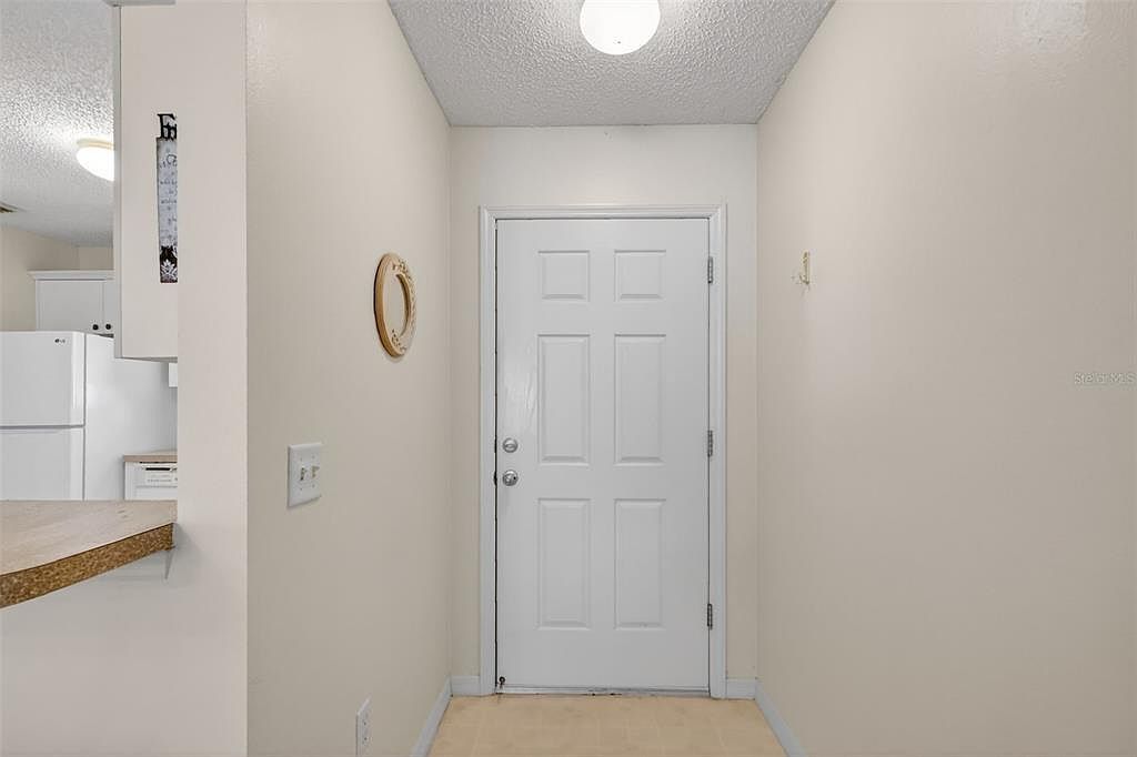 974 Livingston Loop The Villages, FL 32162 - Thumbnail 4