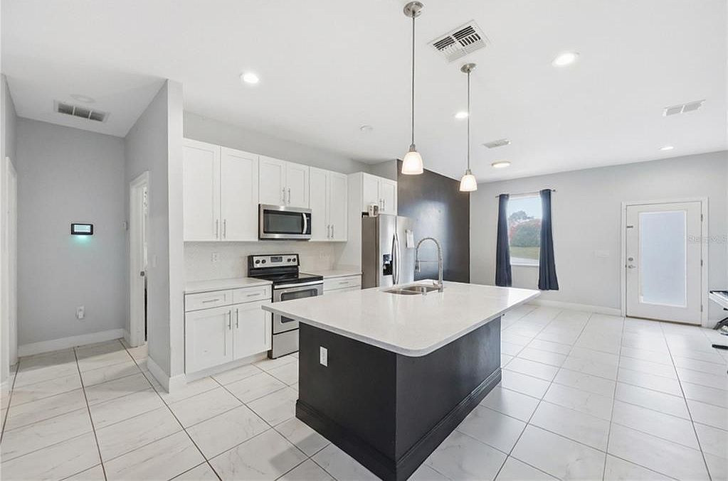 1389 Worthington Dr Deltona, FL 32738 - Thumbnail 4