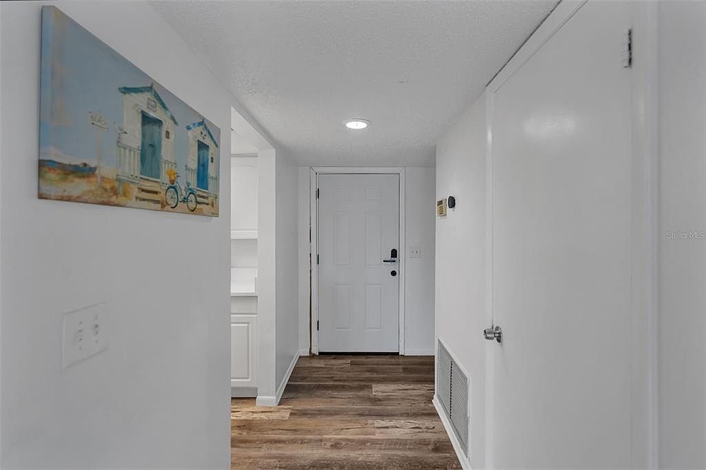 5850 Peregrine Ave #C10 Orlando, FL 32819 - Thumbnail 4