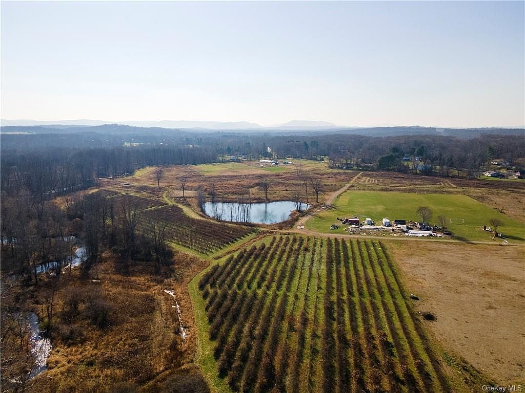 27 Robinson Ln, Wappingers Falls, NY, 12590 - Thumbnail 4