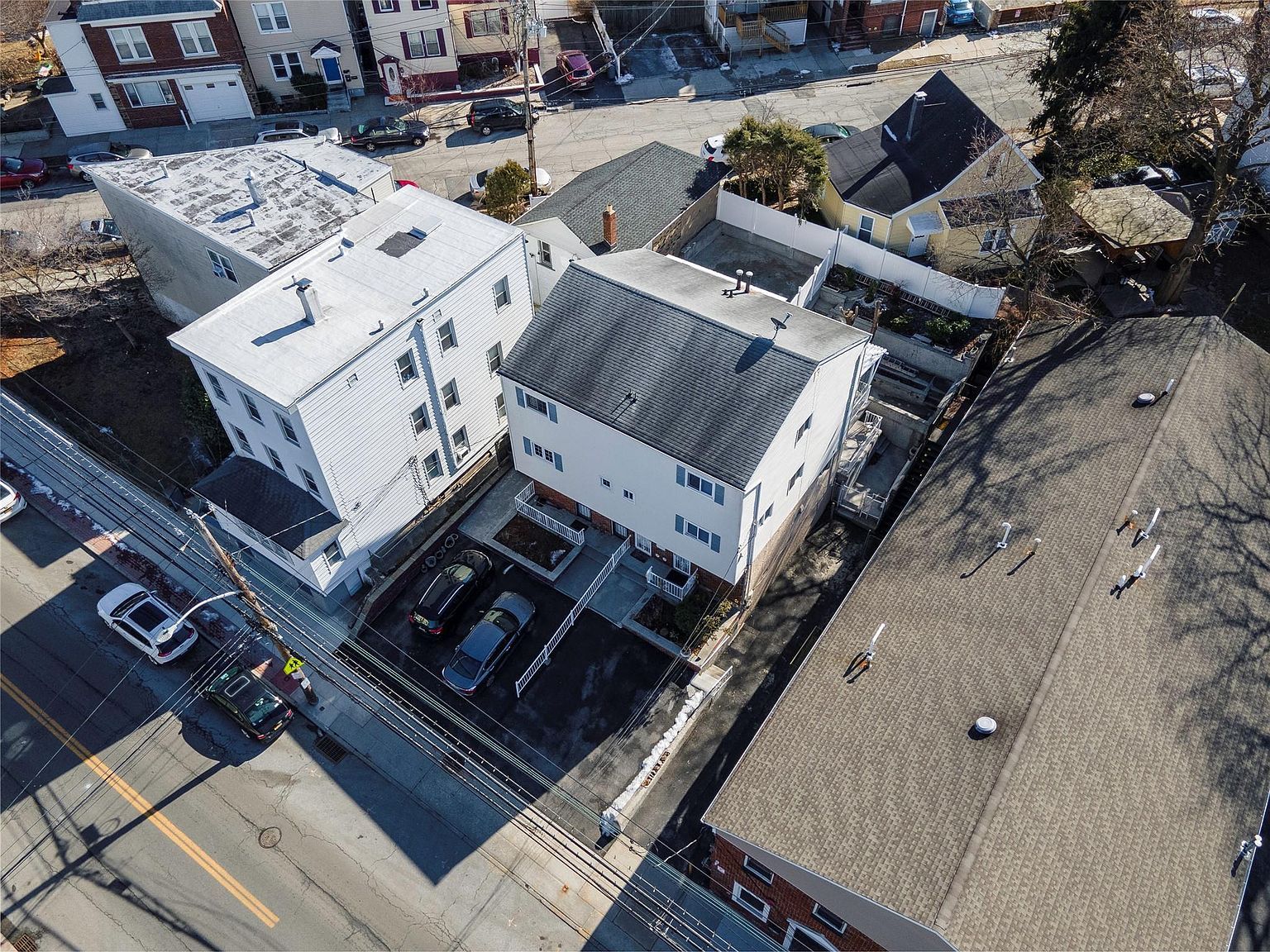 34 Lockwood Ave Yonkers, NY 10701 - Thumbnail 4