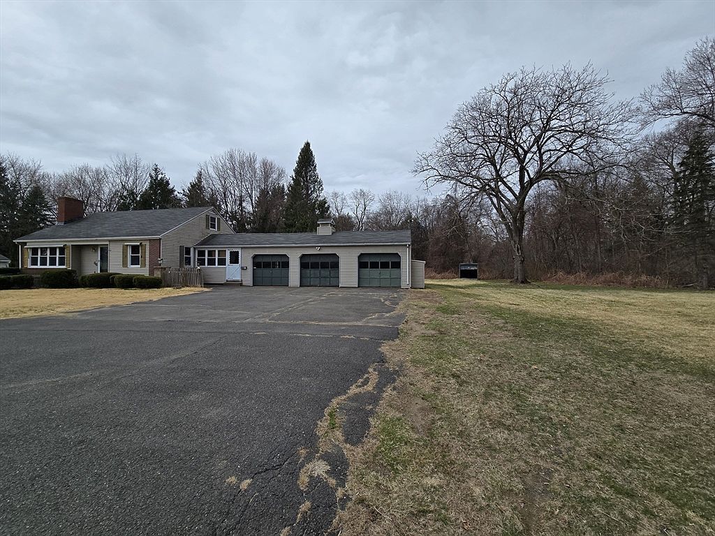 44 Floral Ave Westfield, MA 01085 - Thumbnail 4