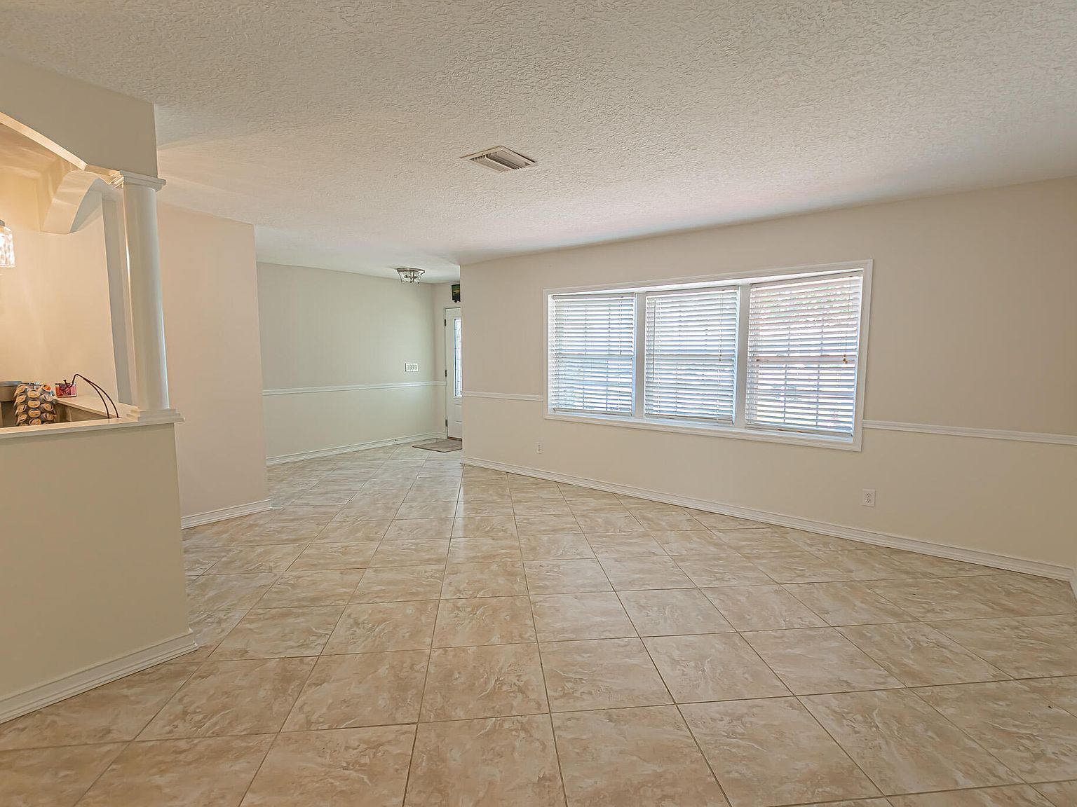 471 SE Lamon Ln Port Saint Lucie, FL 34983 - Thumbnail 4