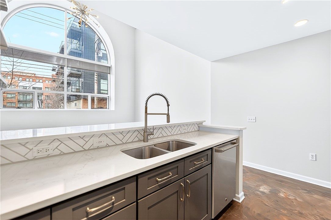 2434 Smallman St Unit 112 Pittsburgh, PA 15222 - Thumbnail 4