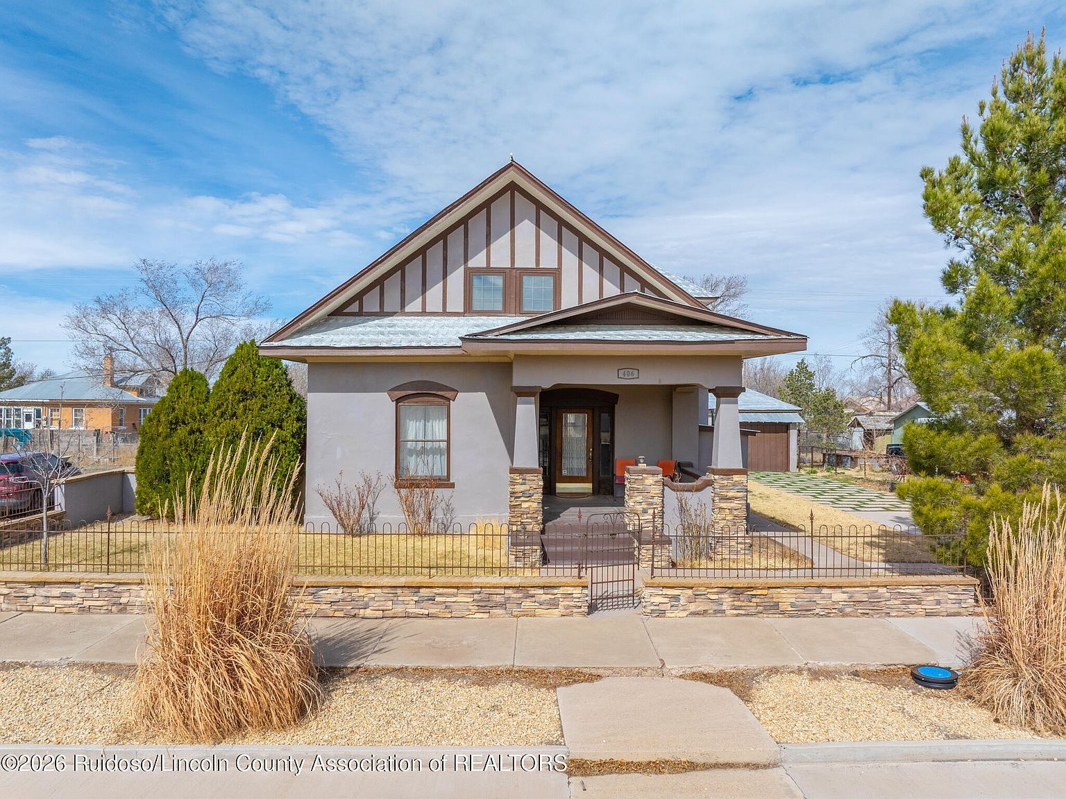 406 11th St Carrizozo, NM 88301 - Thumbnail 4