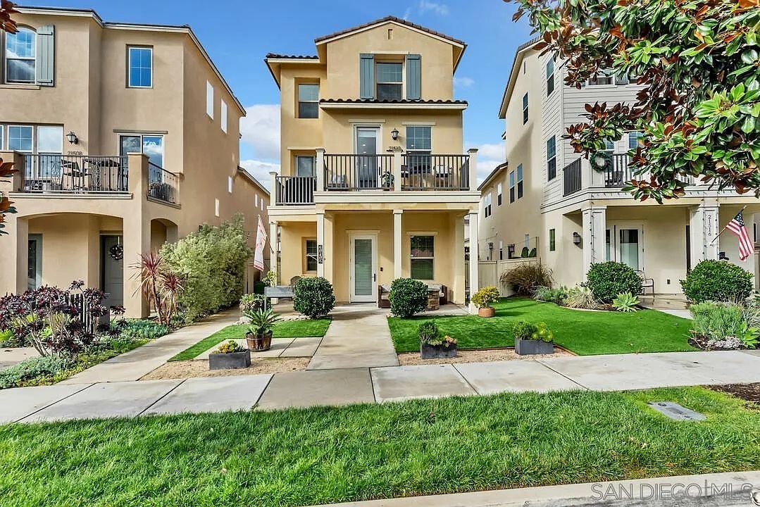 21512 Harmony Village Dr Escondido, CA 92029 - Thumbnail 4