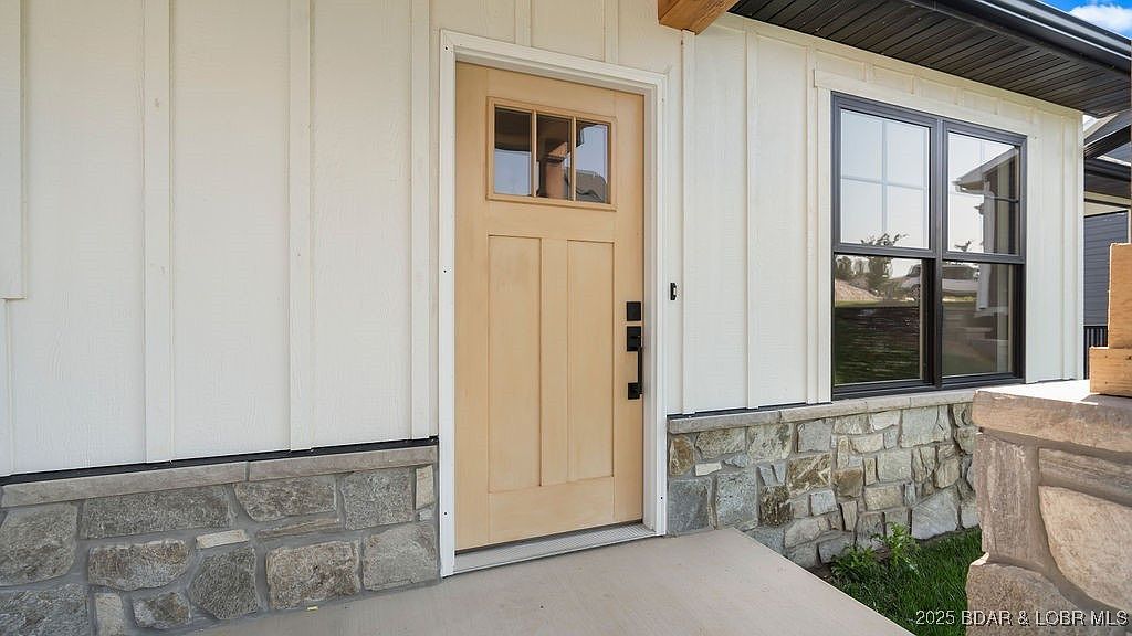 325 Mission Bay Dr Camdenton, MO 65020 - Thumbnail 4