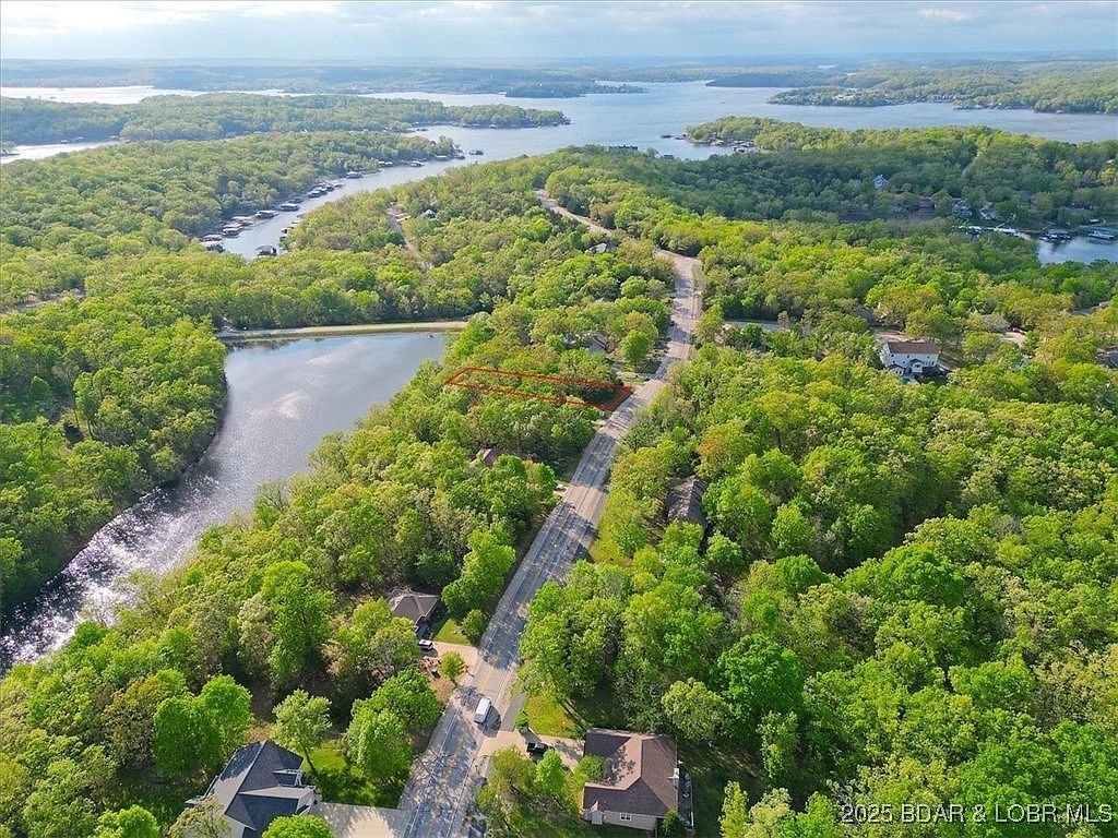 109 Kays Point Rd Lake Ozark, MO 65049 - Thumbnail 4