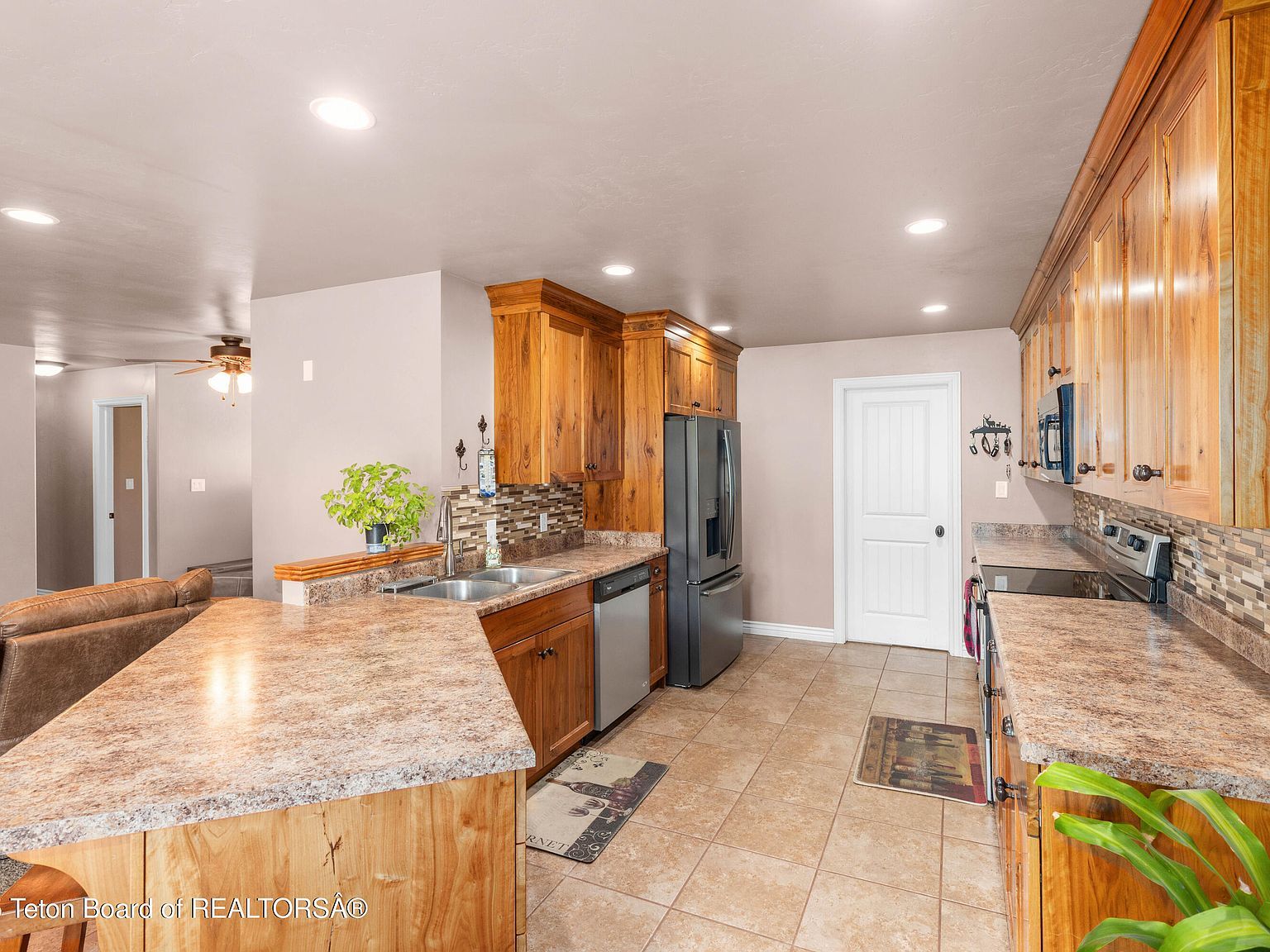 247 Freedom Ln Freedom, WY 83120 - Thumbnail 4