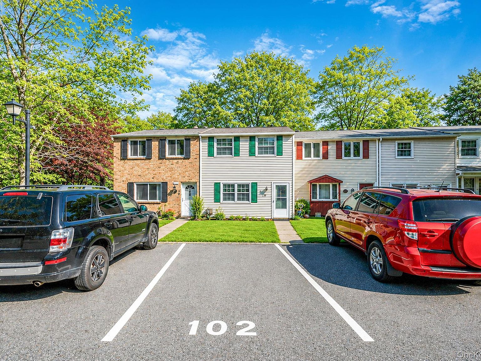 102 Hill Spur Calverton, NY 11933 - Thumbnail 4