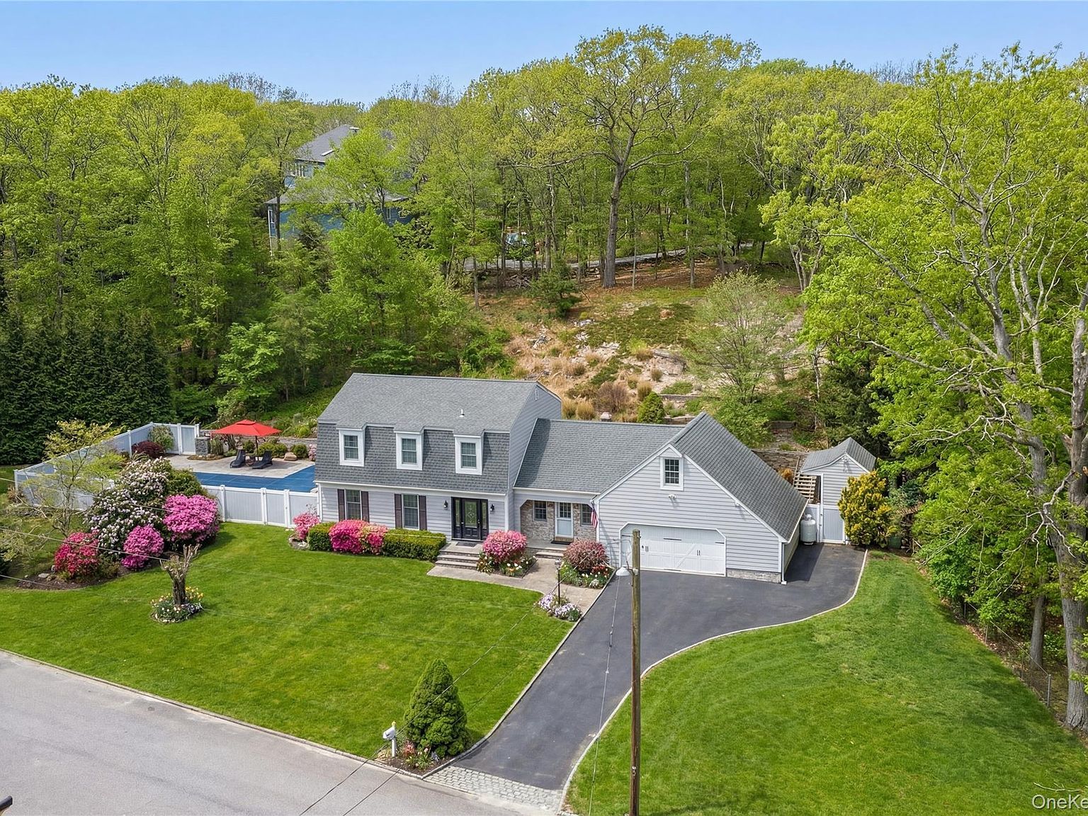 59 Linda Ln W Riverhead, NY 11901 - Thumbnail 4