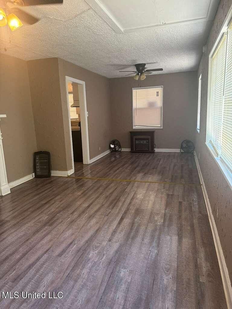 2677 Shannon St Jackson, MS 39212 - Thumbnail 4