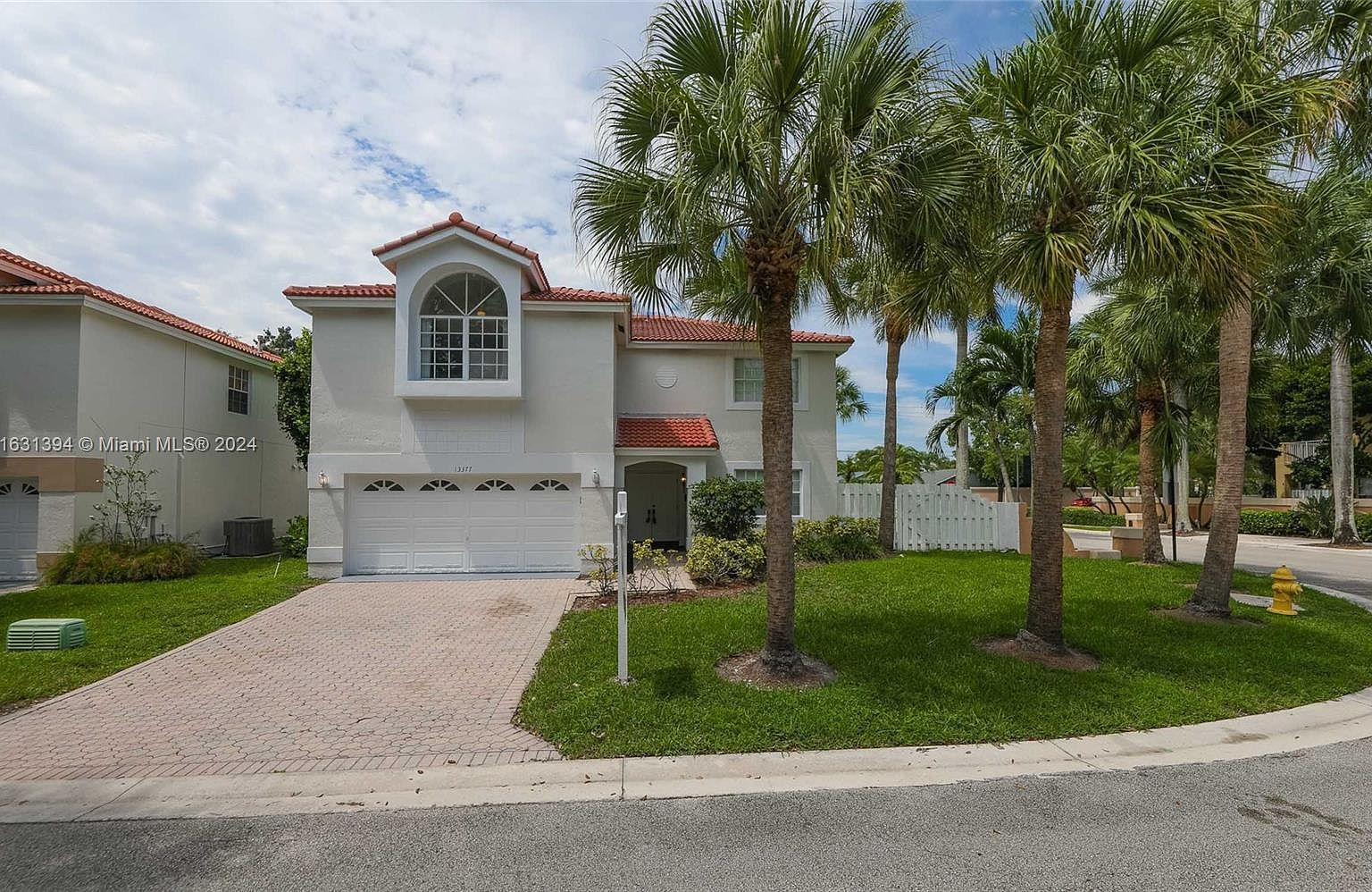 13377 NW 7th St Plantation, FL 33325 - Thumbnail 4