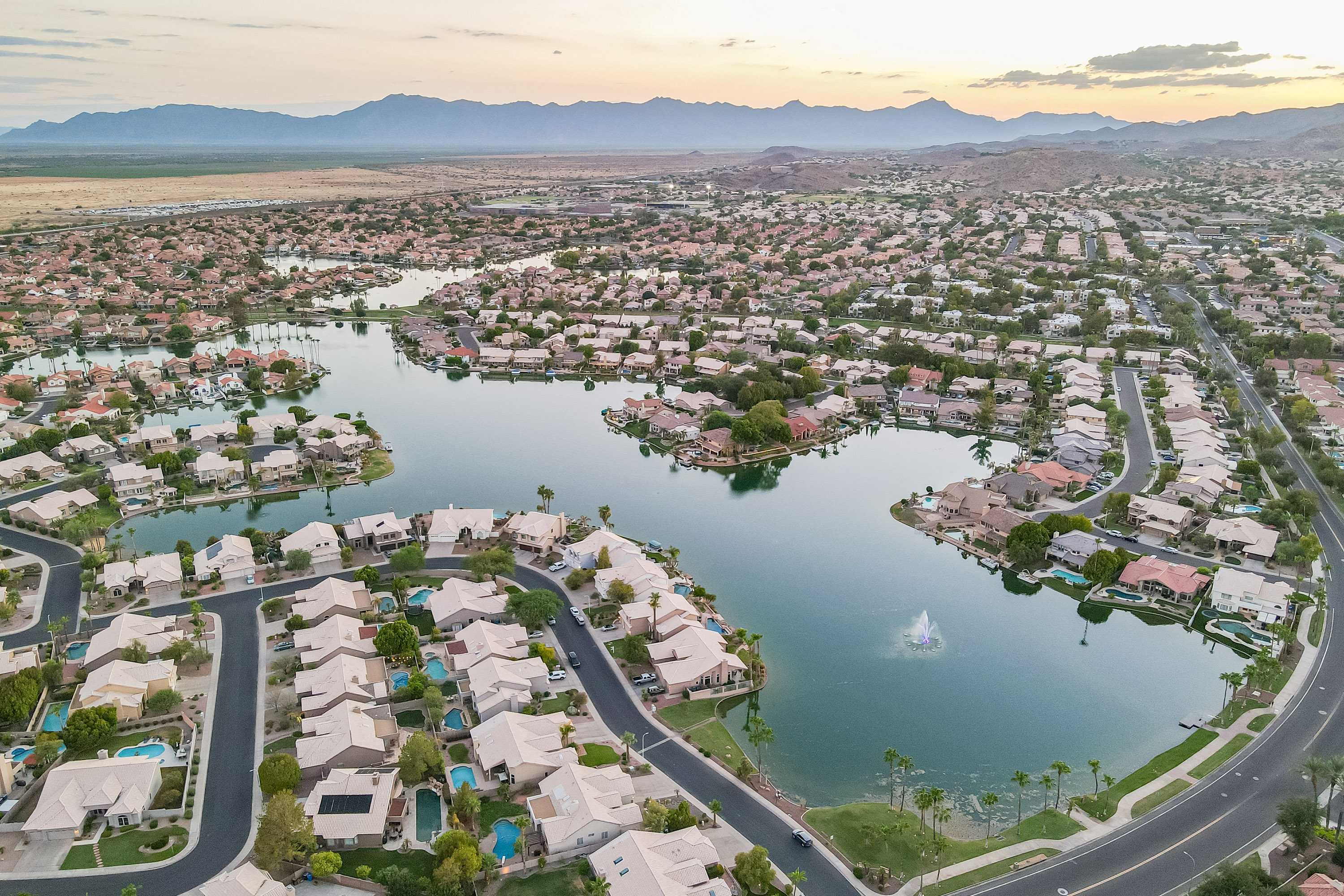 15856 South 38th Street, Phoenix, AZ, USA, 85048  | Single Family