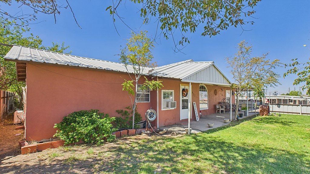 423 N Cedar St Pecos, TX 79772 - Thumbnail 4