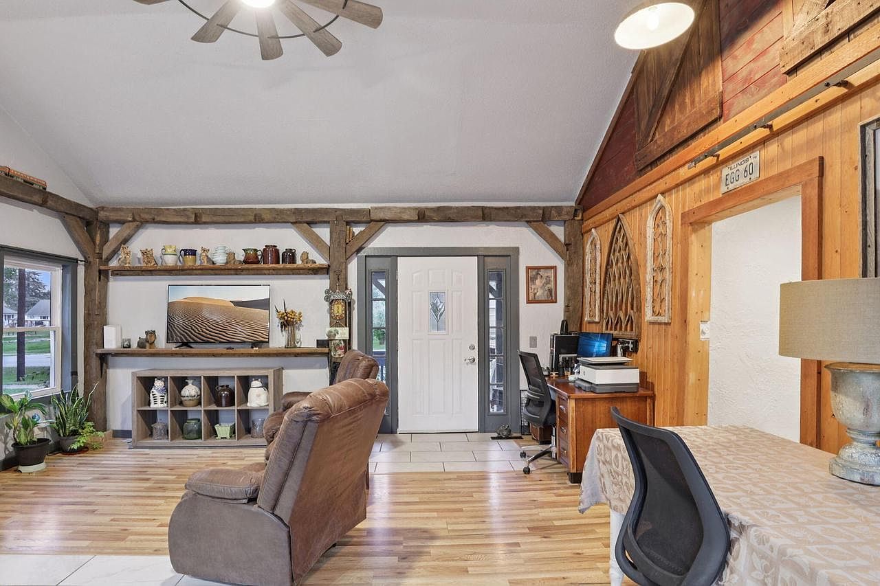 239 Nelson St Sharon, WI 53585 - Thumbnail 4