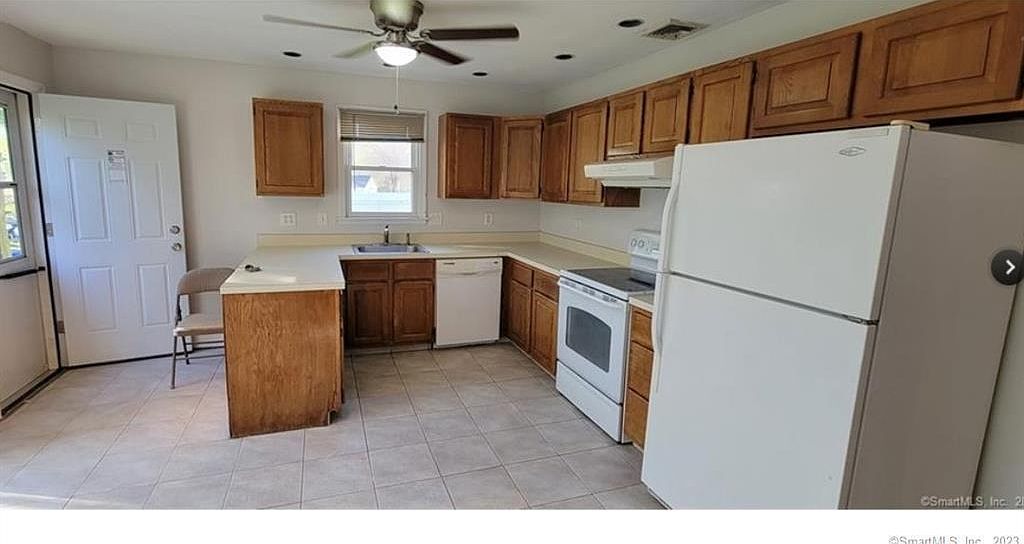 491 Middletown Ave Wethersfield, CT 06109 - Thumbnail 4