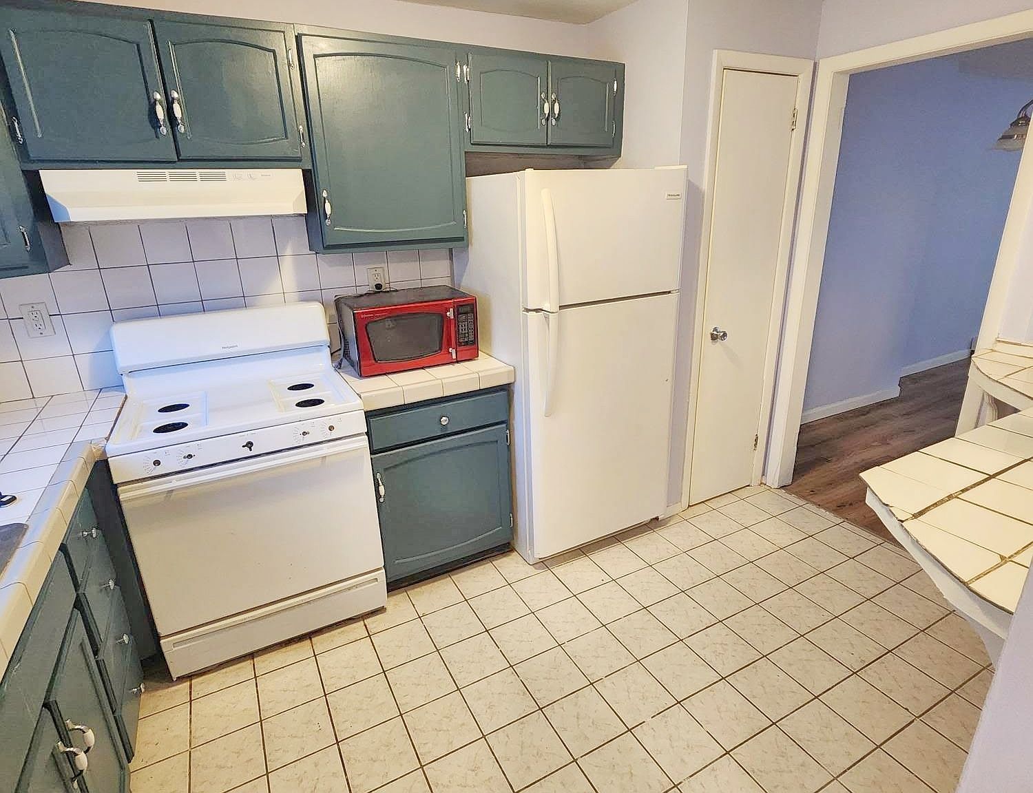 218 Wakefield Cir #218 East Hartford, CT 06118 - Thumbnail 4