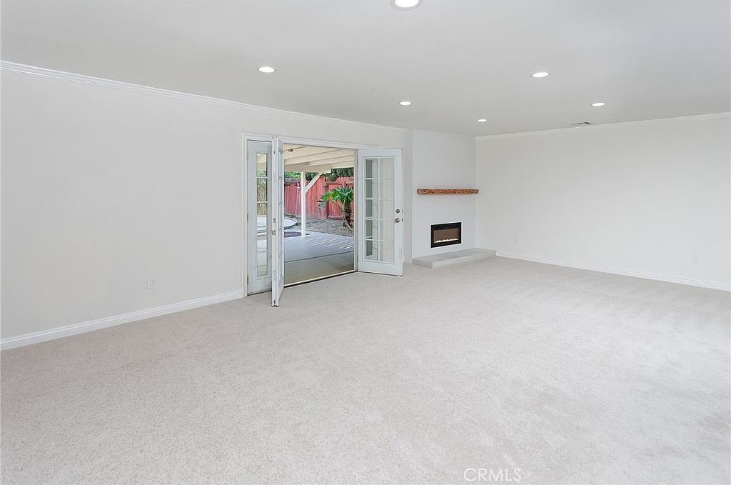 21838 Eccles St Canoga Park, CA 91304 - Thumbnail 4