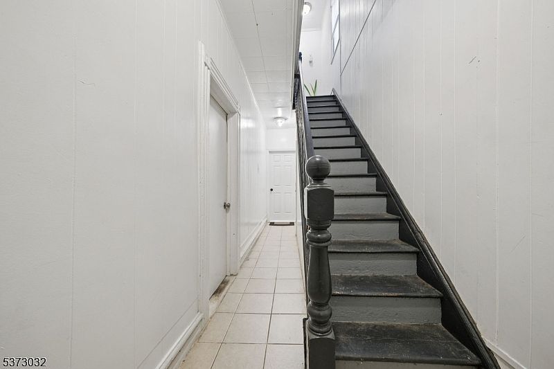 297 W Runyon St Newark, NJ 07108 - Thumbnail 4