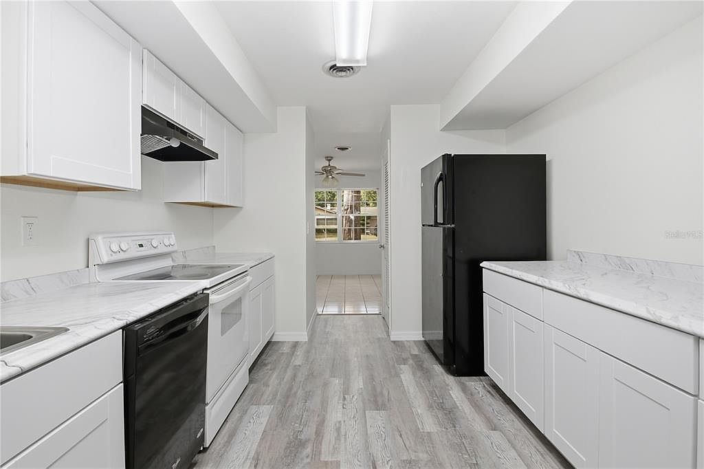 103 Fairlane Cir Sanford, FL 32773 - Thumbnail 4