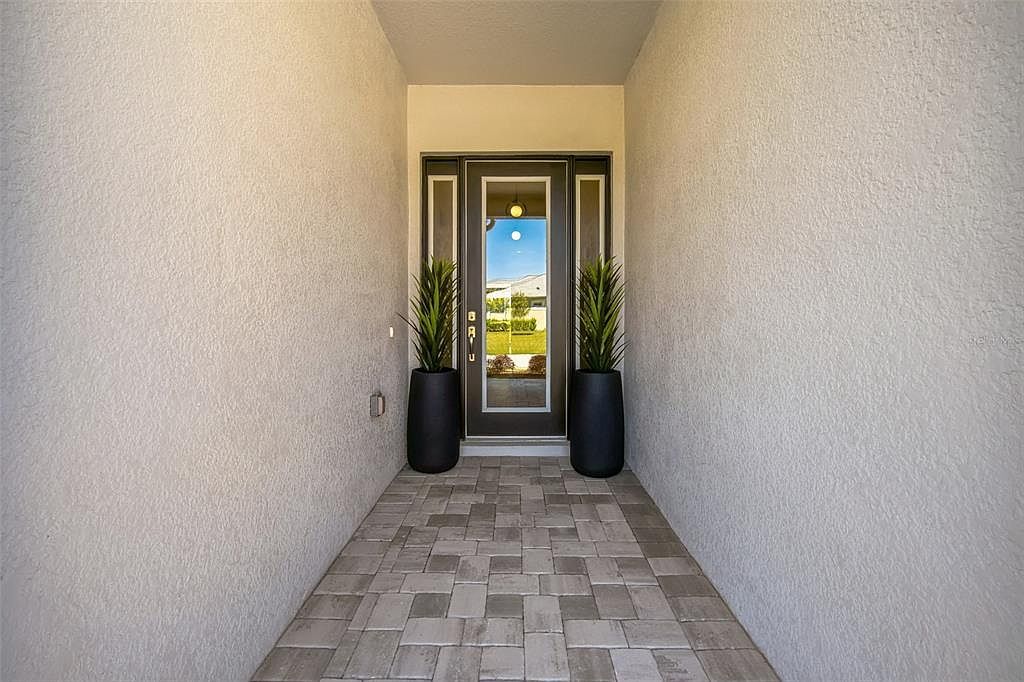 34516 Heavenly Ln Dade City, FL 33525 - Thumbnail 4