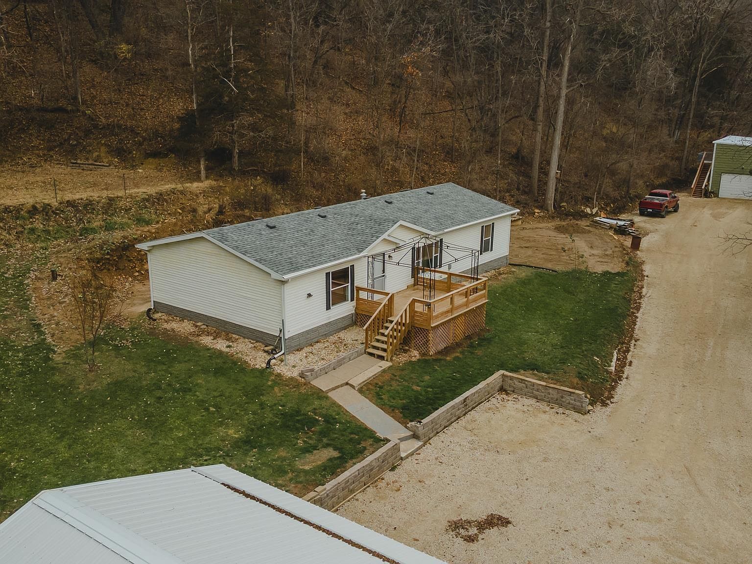 1862 Village Creek Dr Lansing, IA 52151 - Thumbnail 4