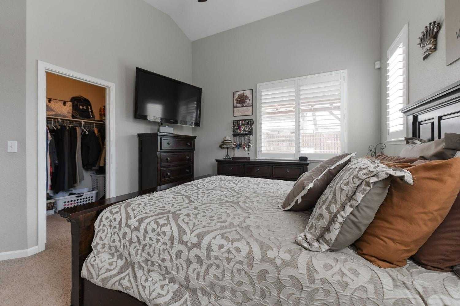 724 Albatross Drive, Ione, CA, USA, 95640 - Thumbnail 4