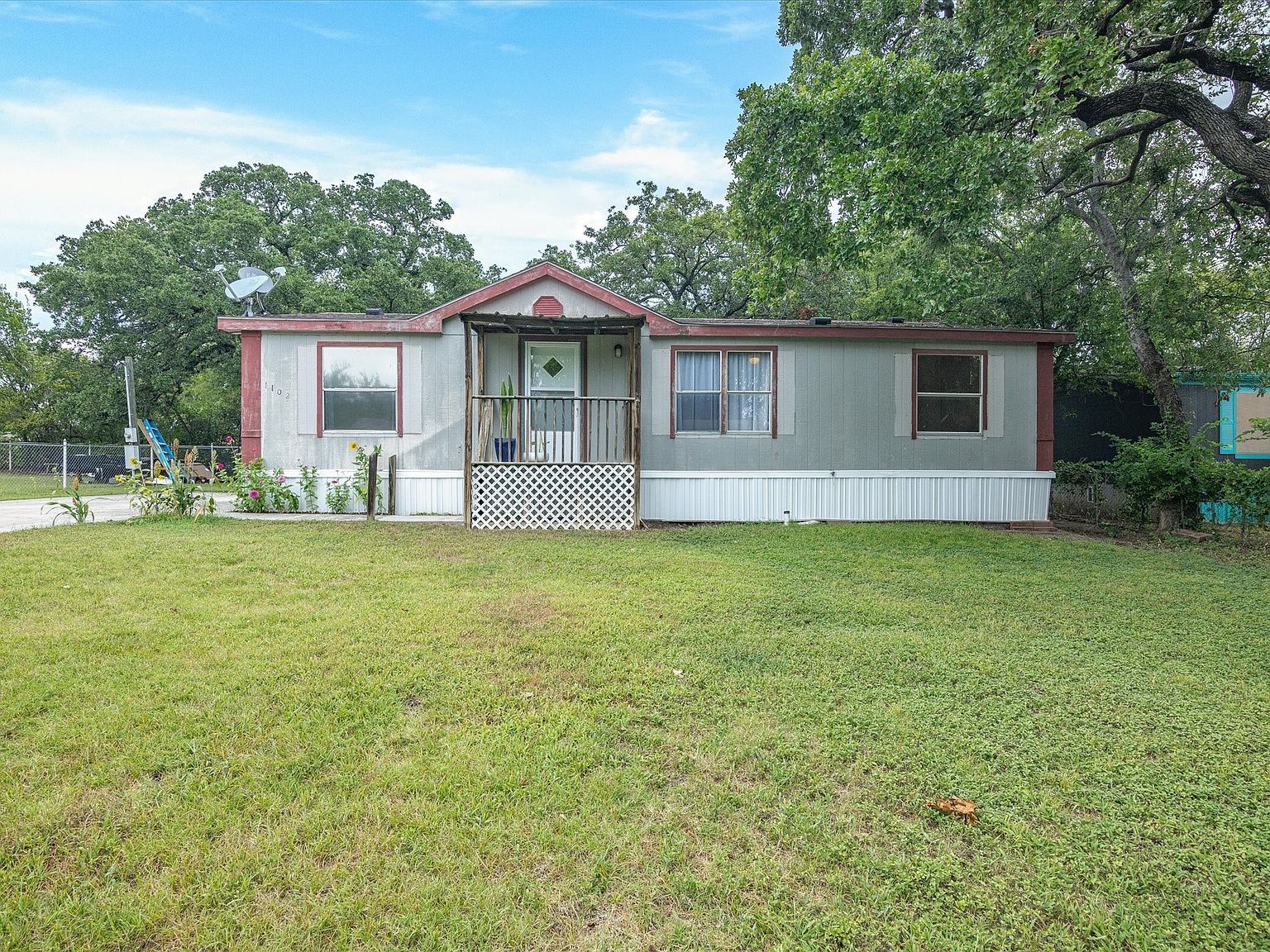 1102 15th St Bridgeport, TX 76426 - Thumbnail 4