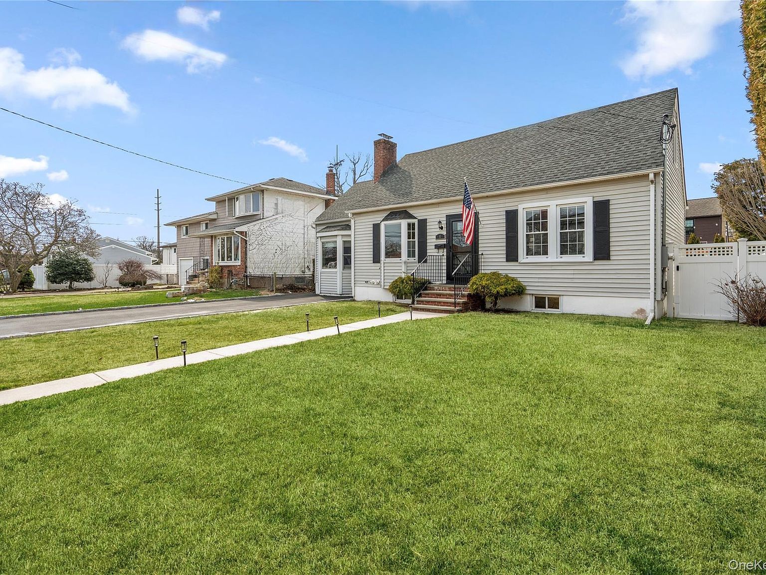 6 Mayflower Ave Massapequa Park, NY 11762 - Thumbnail 4