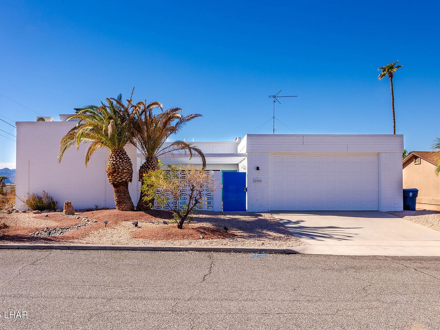 2906 Castaway Dr Lake Havasu City, AZ 86406 - Thumbnail 4