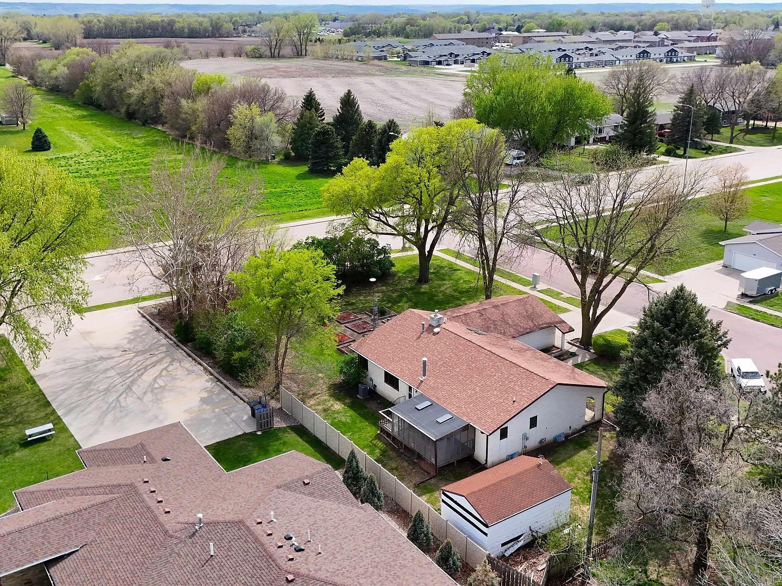 709 Brooks Dr Vermillion, SD 57069 - Thumbnail 4