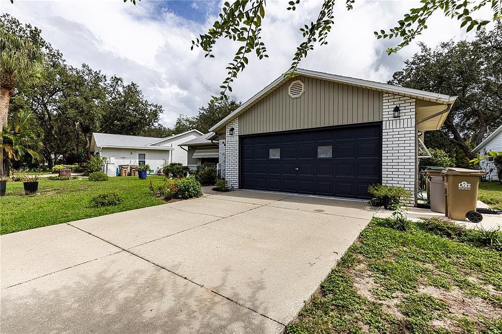 803 Dundee Cir Leesburg, FL 34788 - Thumbnail 4